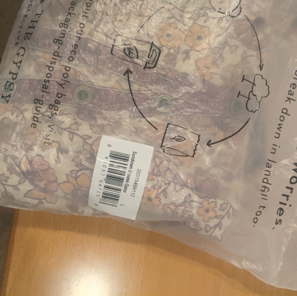 Spell x Revolve Sundown Blouse NWOT - Picture 4 of 4